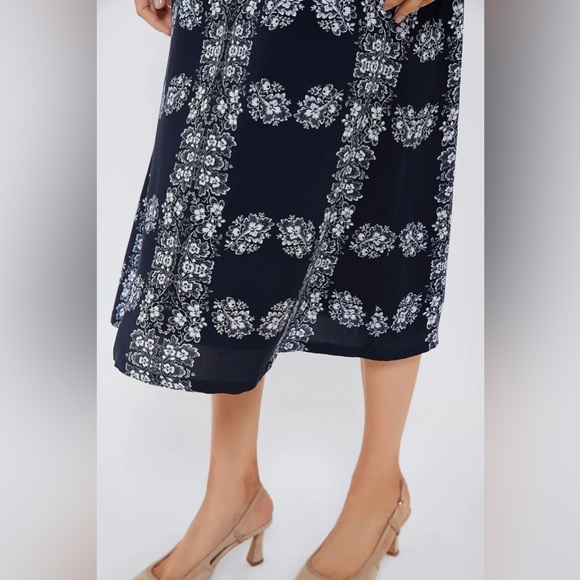 Tuckernuck Navy Floral Midi Dress - Picture 5 of 10